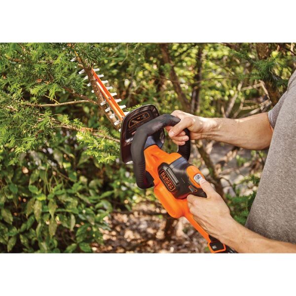 BLACK+DECKER 24 in. 40V MAX Lithium-Ion Cordless POWERCUT Hedge Trimmer with (1) 1.5Ah Battery and Charger Included