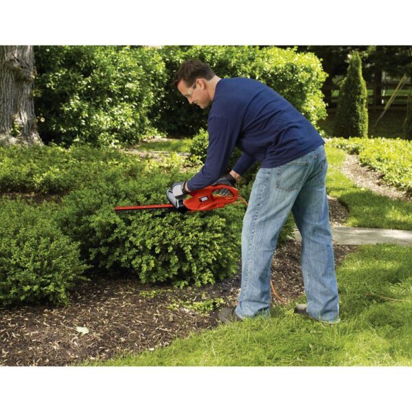 BLACK+DECKER 17 in. 3.2-Amp Corded Electric Hedge Trimmer