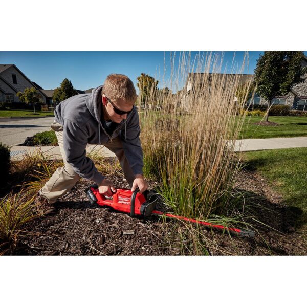 Milwaukee M18 FUEL 18-Volt Lithium-Ion Cordless Brushless String Grass Trimmer, Blower, Hedge Trimmer and Chainsaw Combo Kit